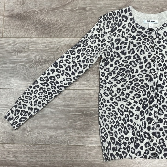 Old Navy Stretch Cardigan Long Sleeve Grey Animal Leopard Print S - Picture 4 of 16